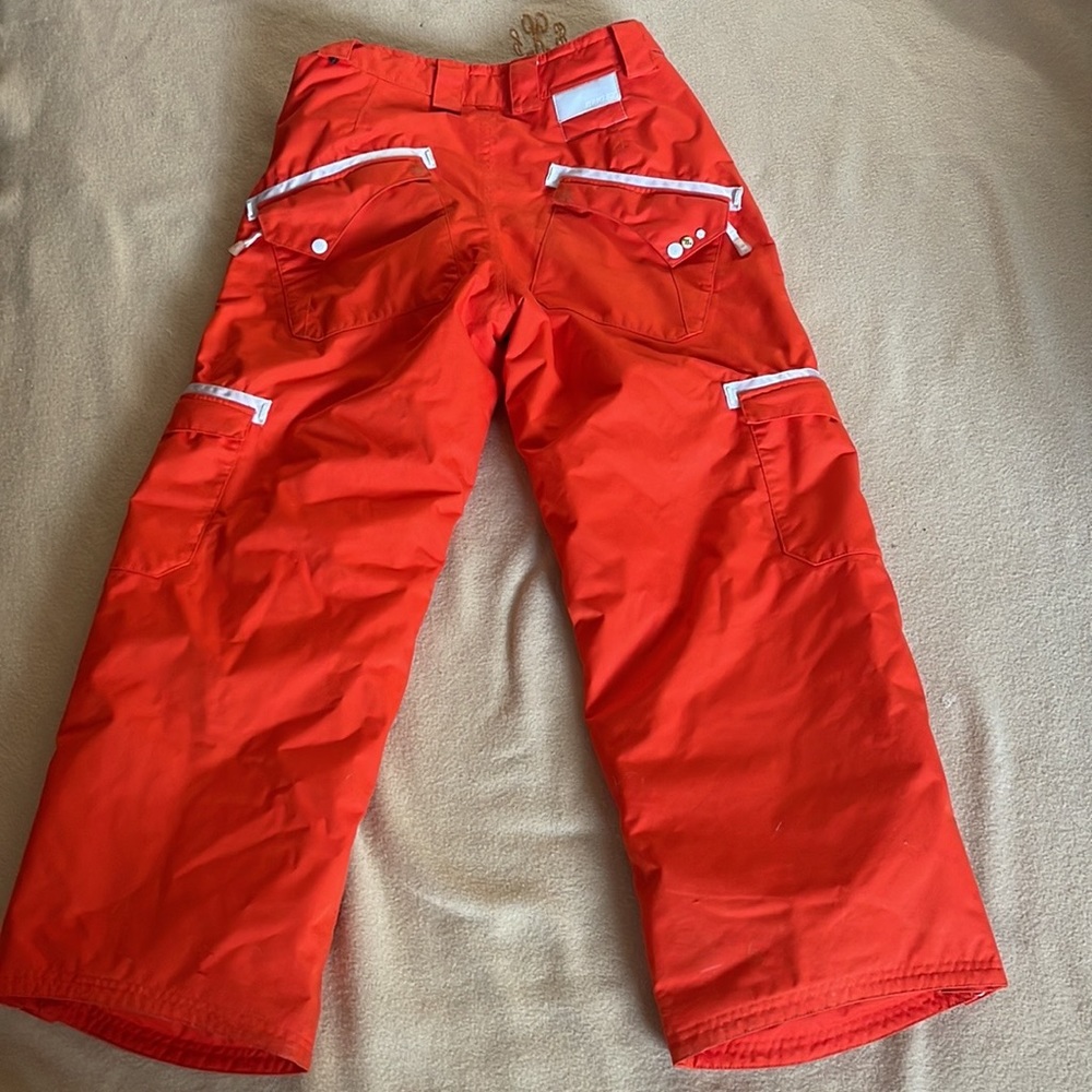 Oakley Ski/Snowboard outfit. Pants & Jacket. Like brand new. Worn 1 time. AS